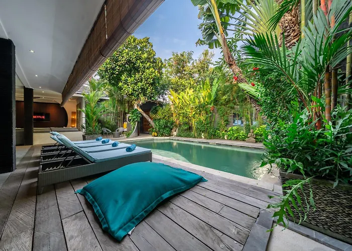 Alchemy Private 4 Bedroom Eat Street 10 Steps To Revolver Cafe Villa *