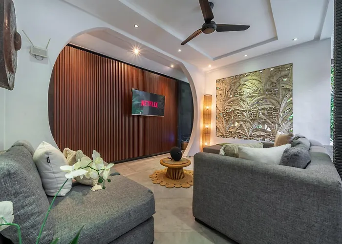 Alchemy Private 4 Bedroom Eat Street 10 Steps To Revolver Cafe *